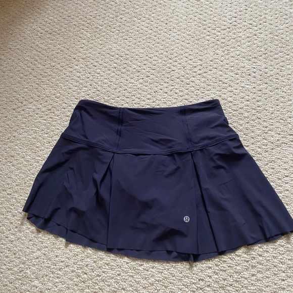 Lululemon skirt - Picture 2 of 4